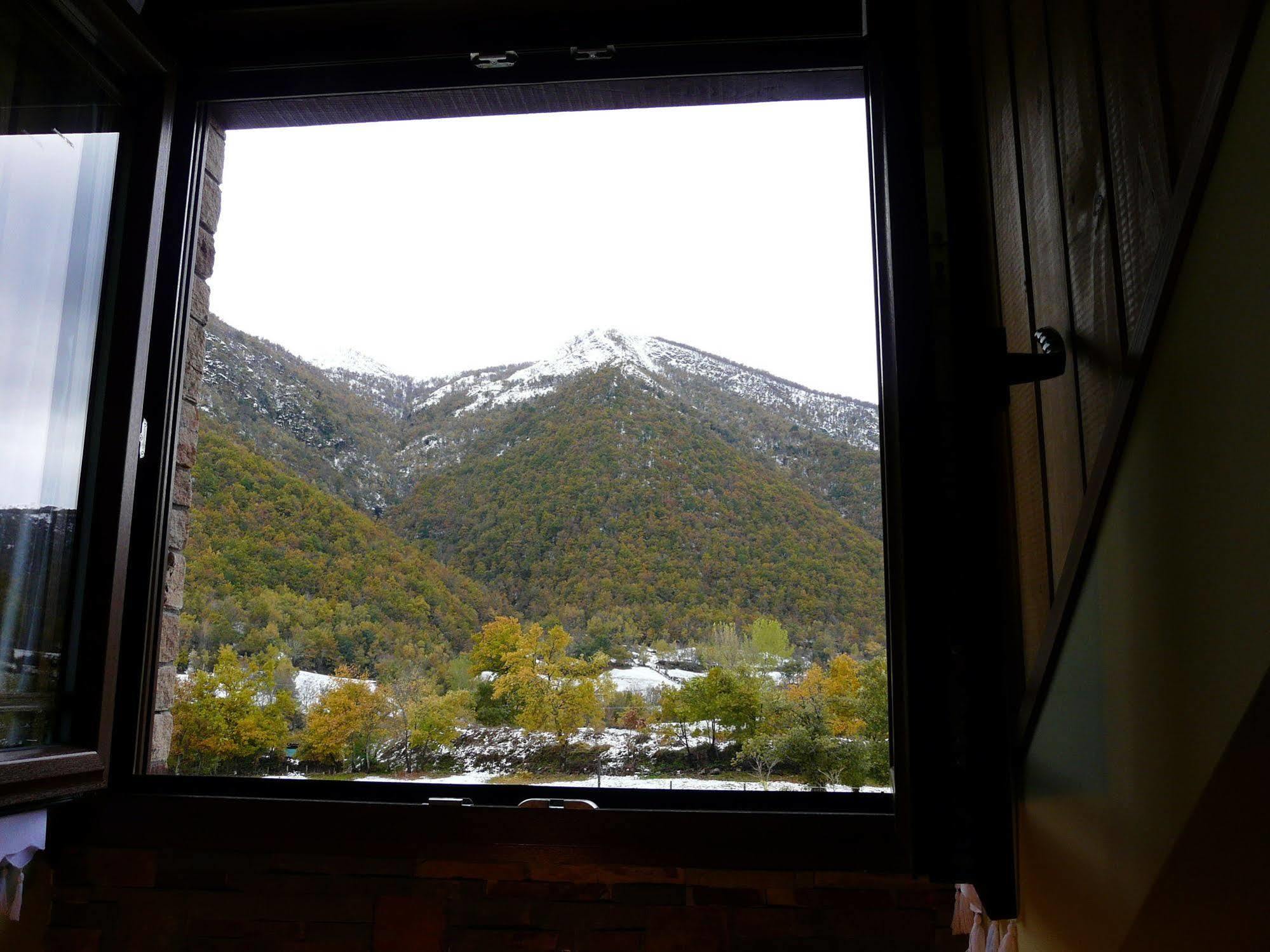 Apartamentos Rurales L'Abiseu Caboalles de Abajo Екстер'єр фото
